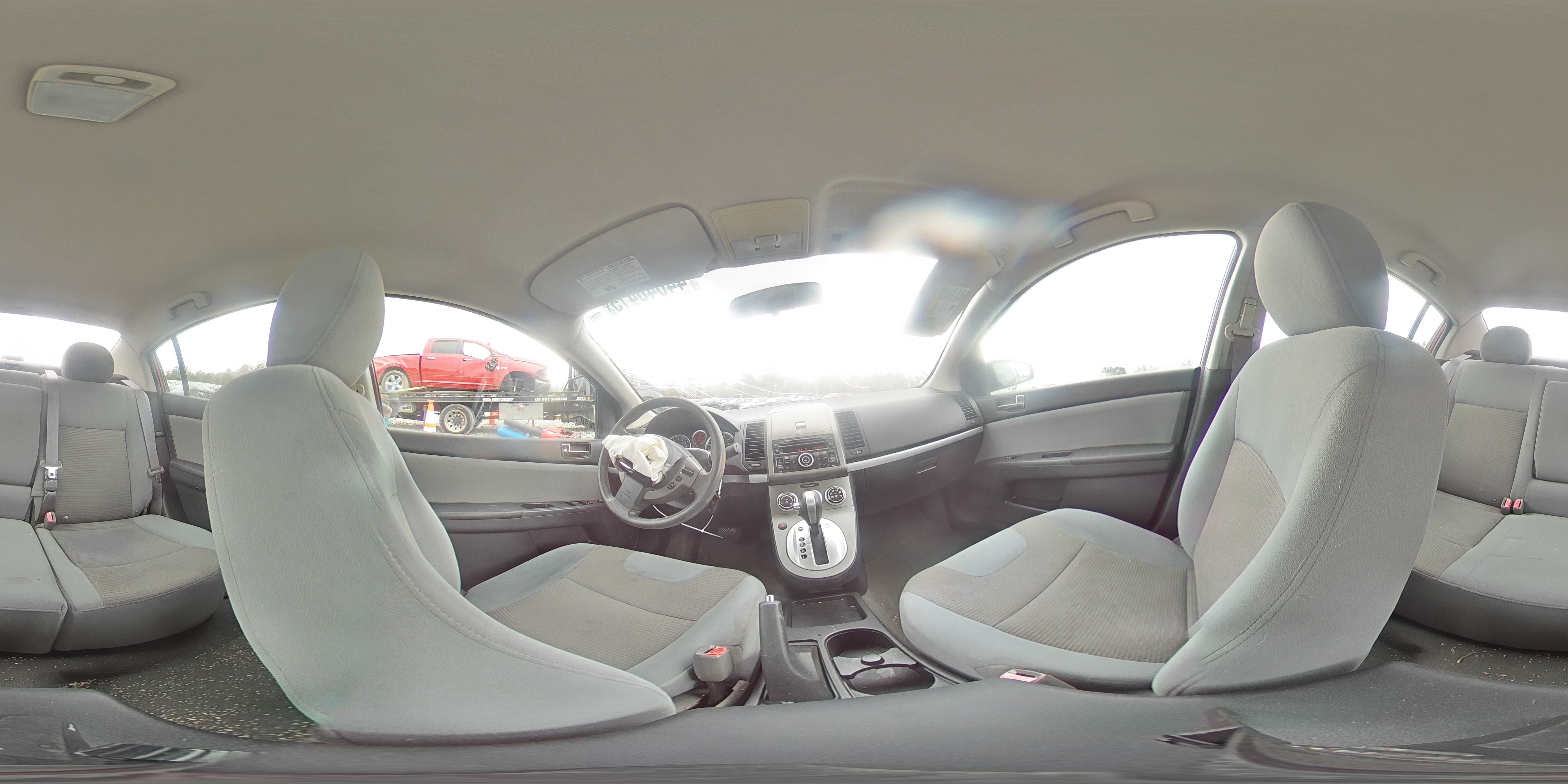 2010 Nissan Sentra - Image 13