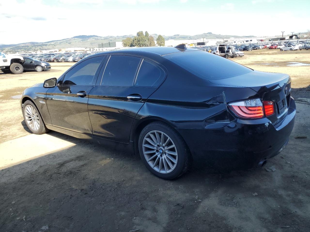 2011 BMW 5er - Image 2