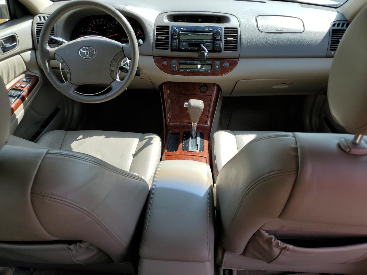 2005 Toyota Camry - Image 8