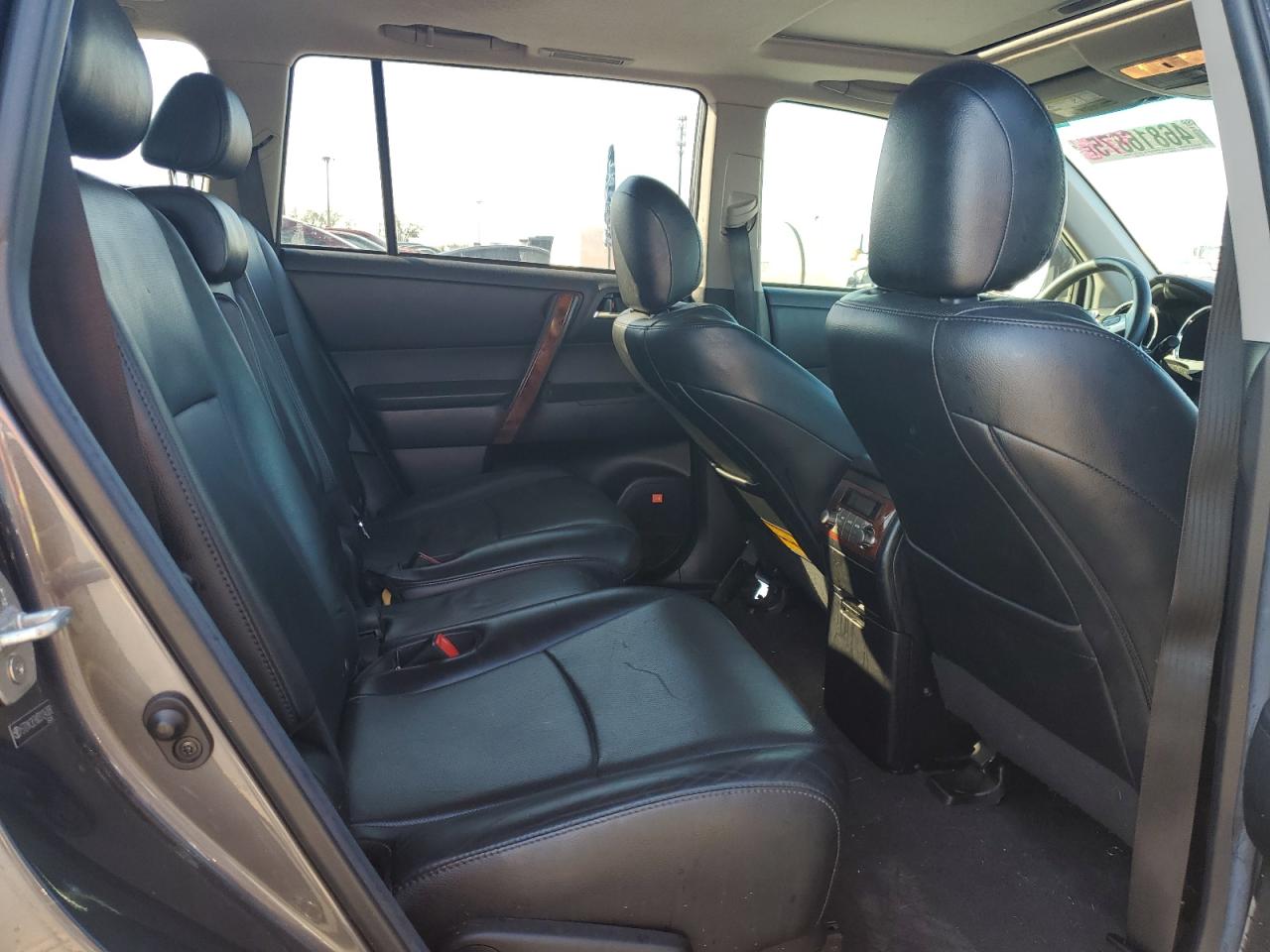 2013 Toyota Highlander - Image 11