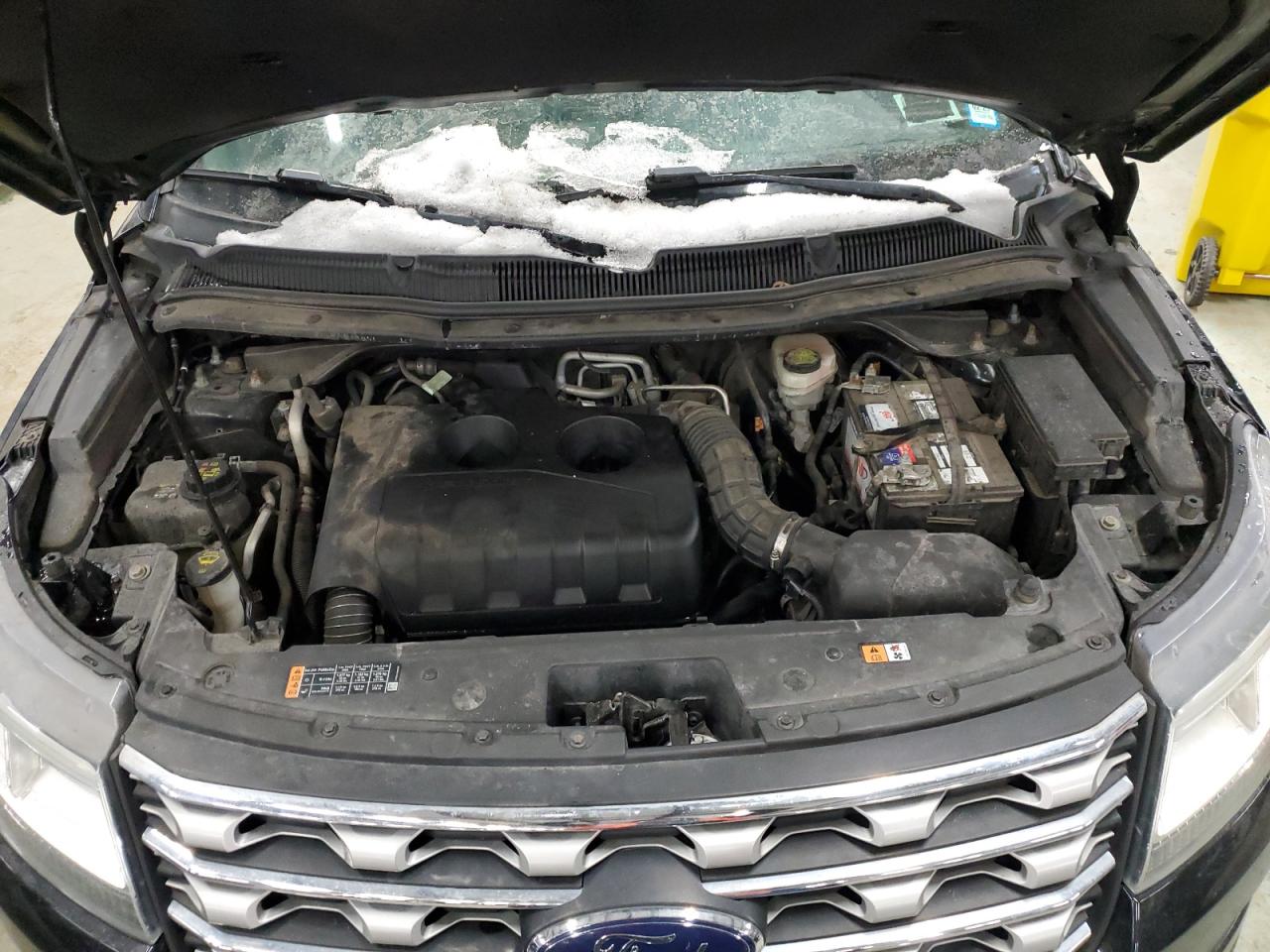 2016 Ford Explorer - Image 12