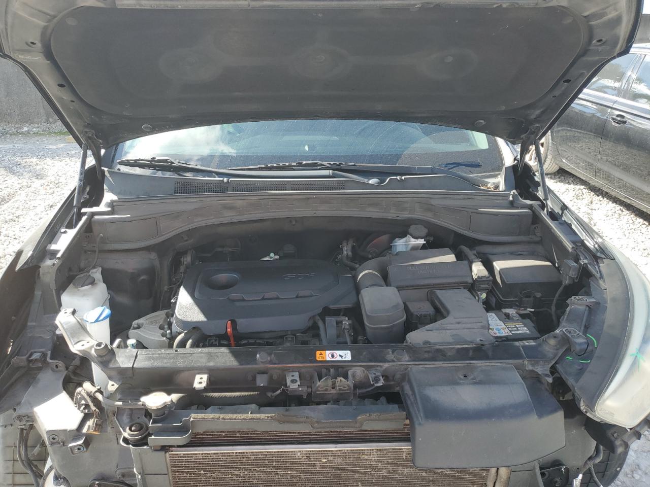 2018 Hyundai Santa Fe - Image 11