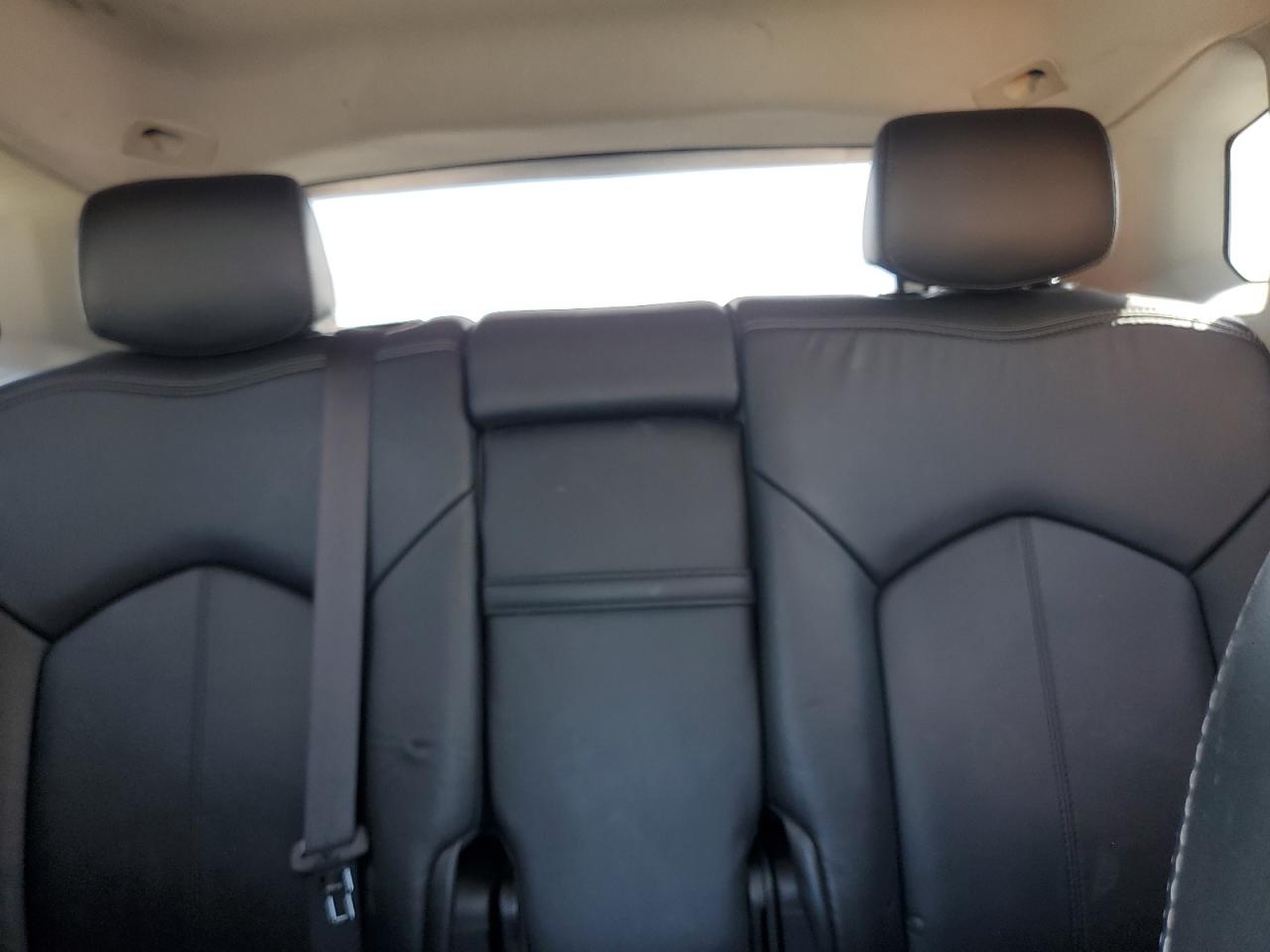 2016 Cadillac SRX - Image 10