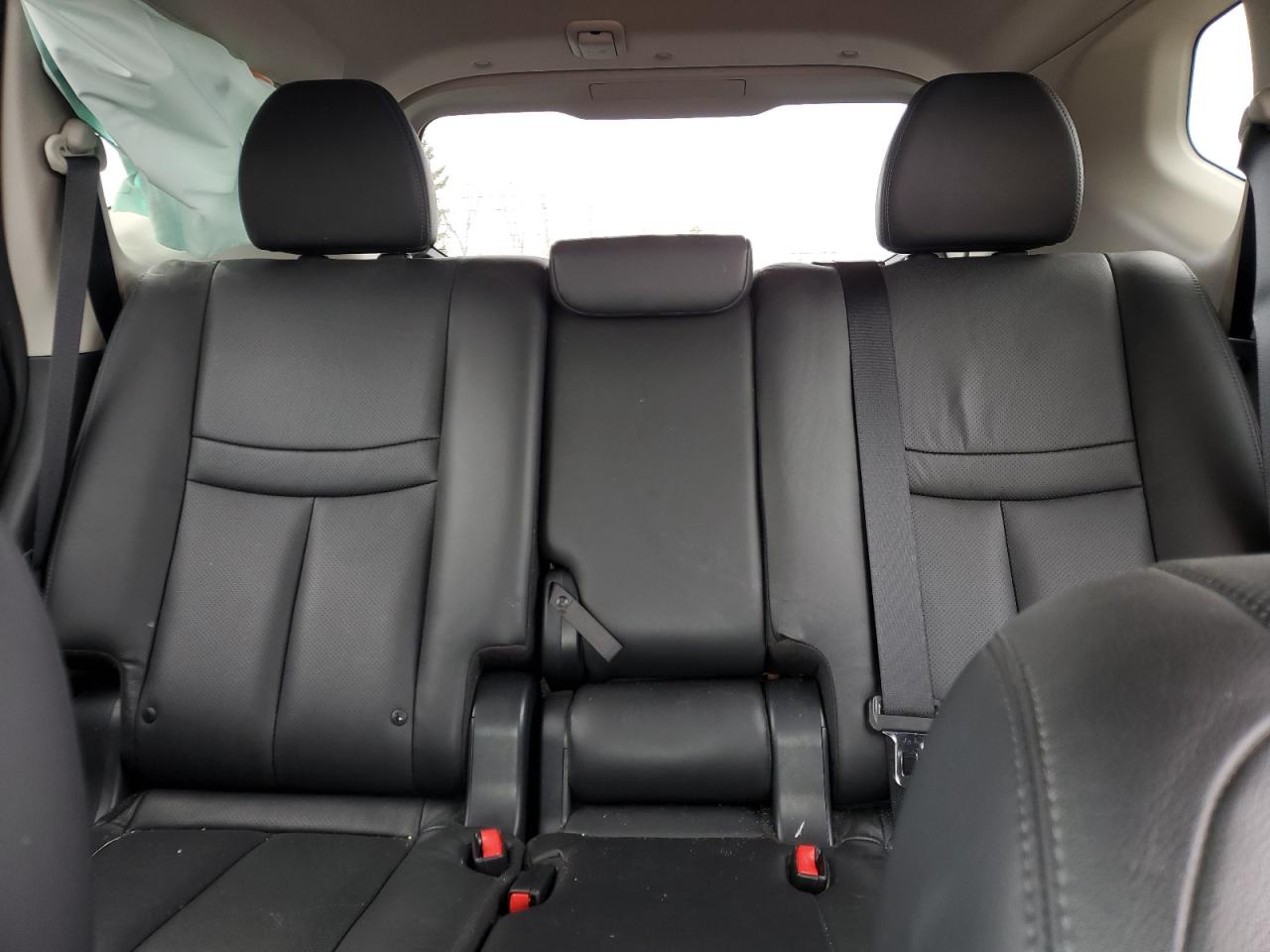 2015 Nissan Rogue - Image 10