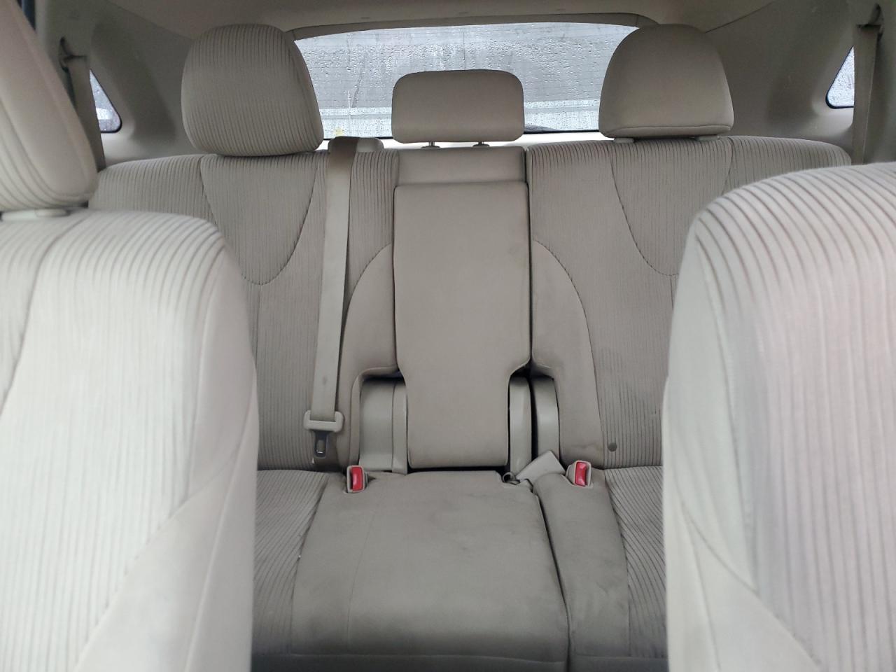 2011 Toyota Venza - Image 10