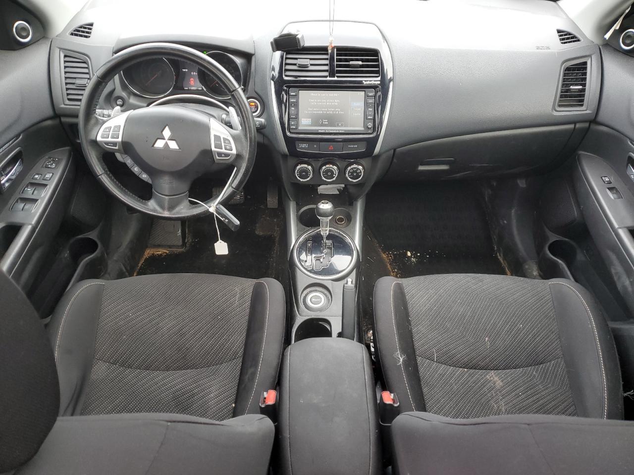 2013 Mitsubishi Outlander - Image 8
