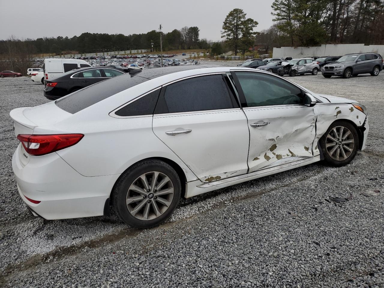 2016 Hyundai Sonata - Image 3
