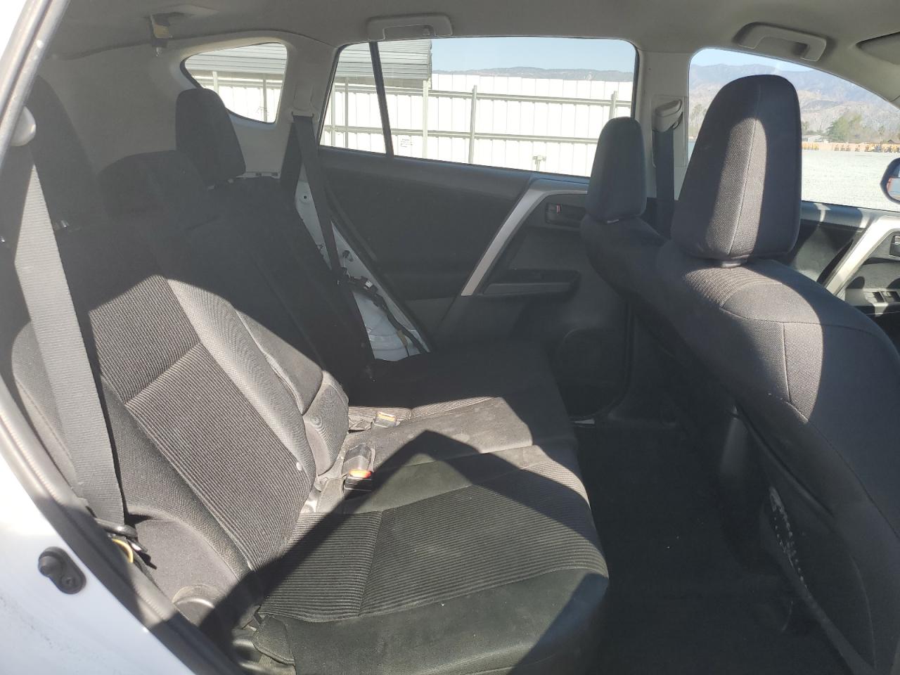 2017 Toyota RAV 4 - Image 11