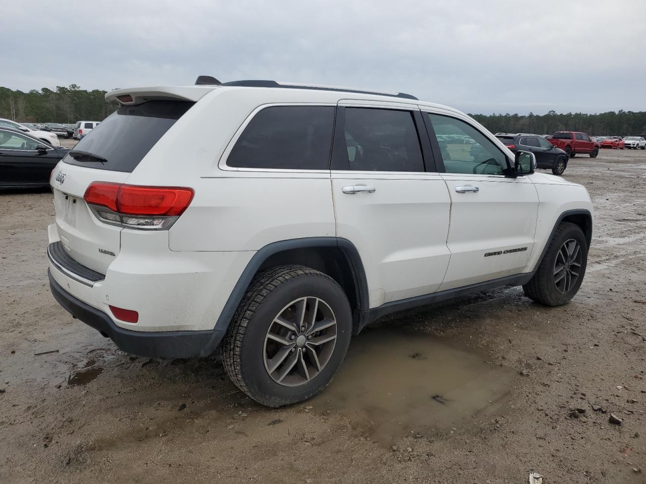 2017 Jeep Grand Cherokee - Image 3