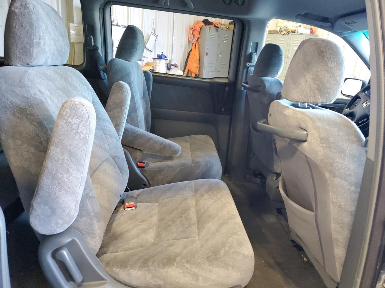 2003 Honda Odyssey - Image 11