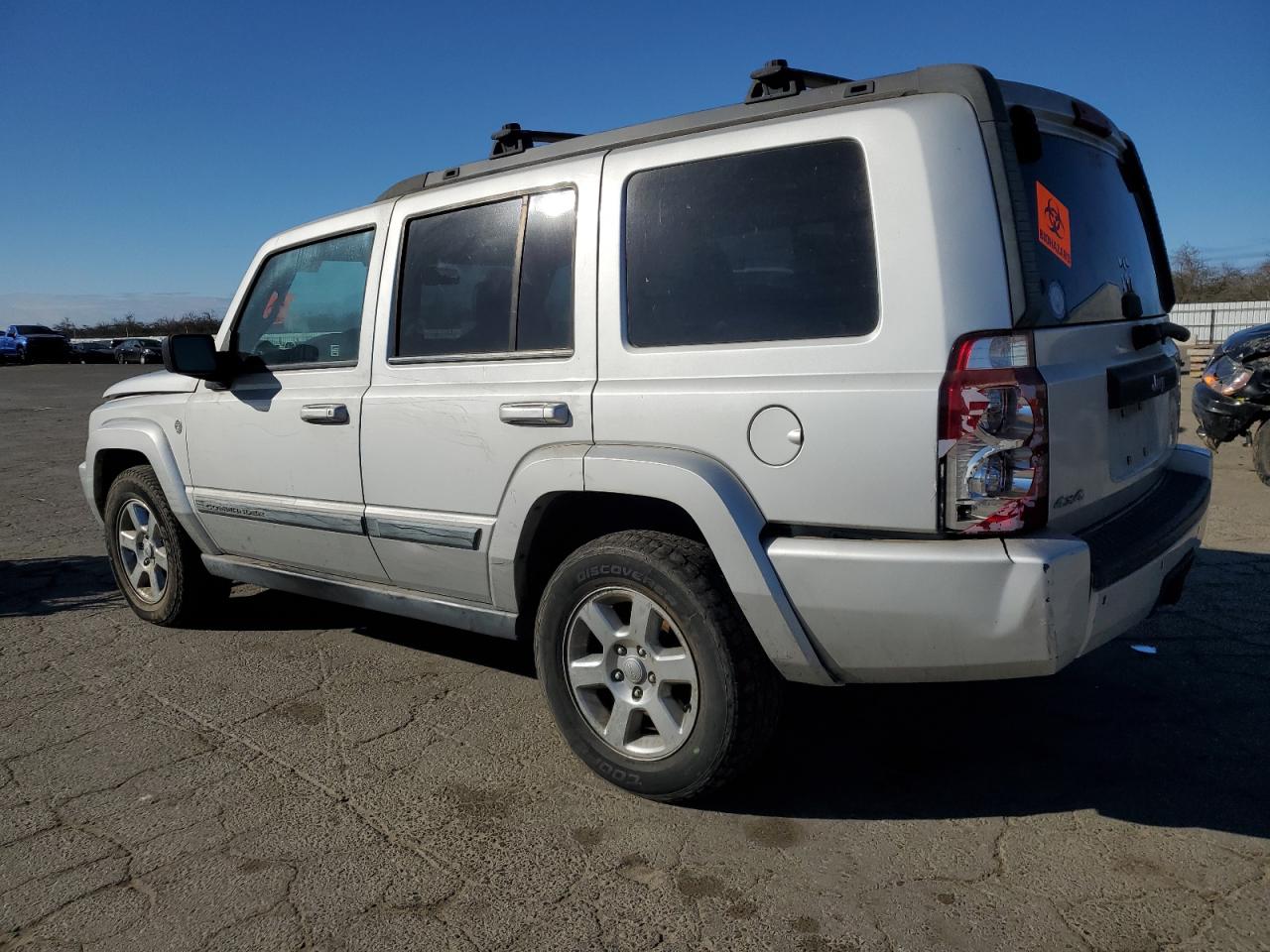 2008 Jeep Commander - Image 2