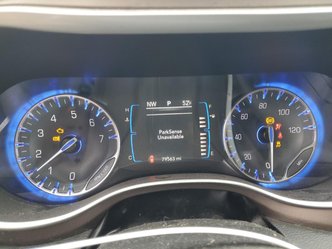 2017 Chrysler Pacifica - Image 9