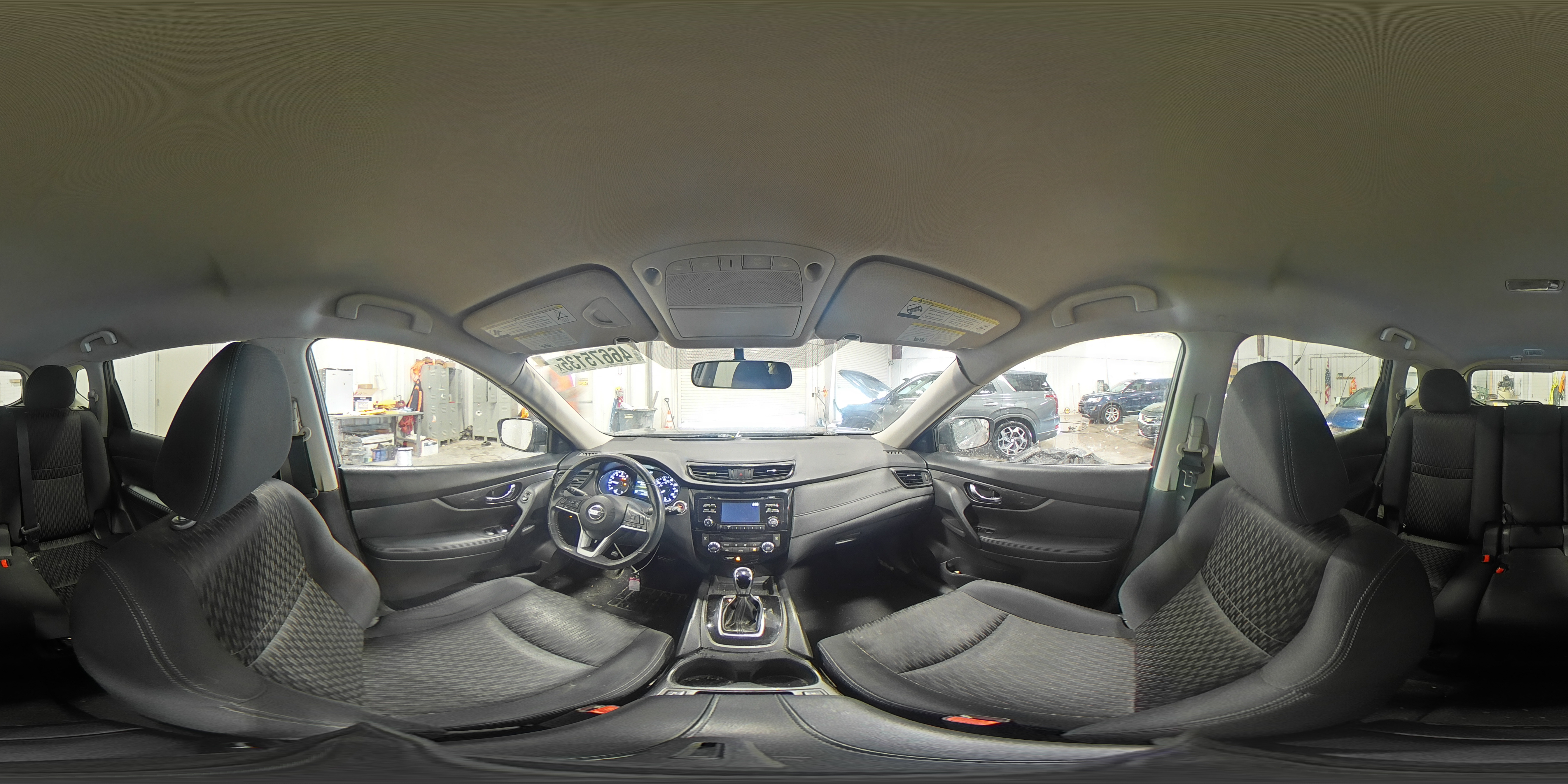 2017 Nissan Rogue - Image 15