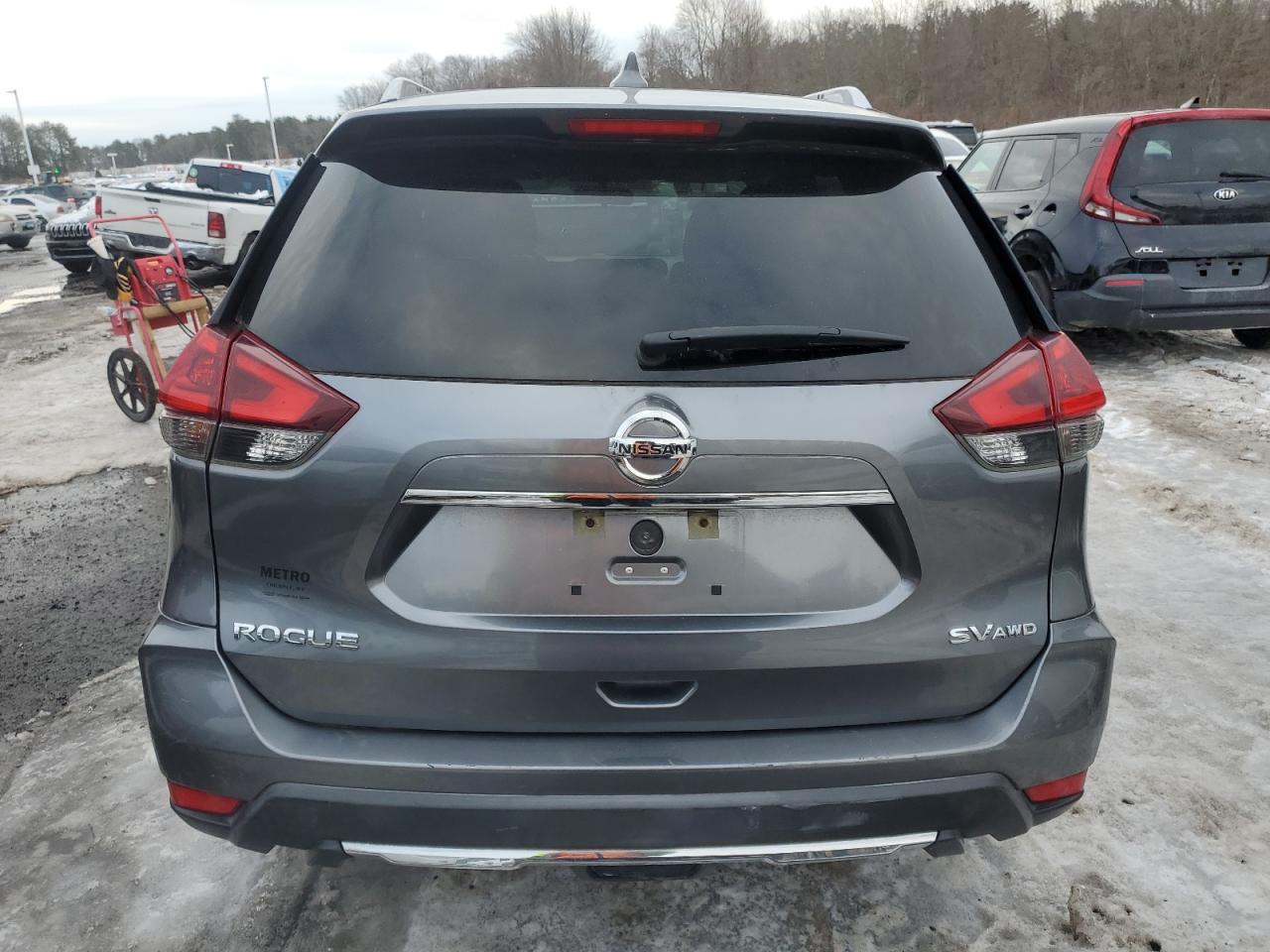 2018 Nissan Rogue - Image 6