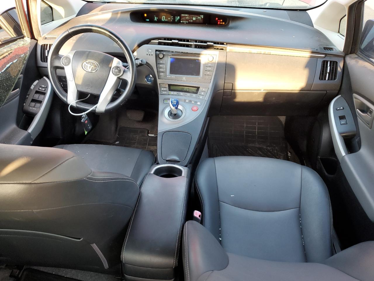 2013 Toyota Prius - Image 8