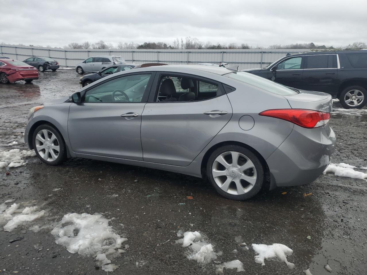 2012 Hyundai Elantra - Image 2