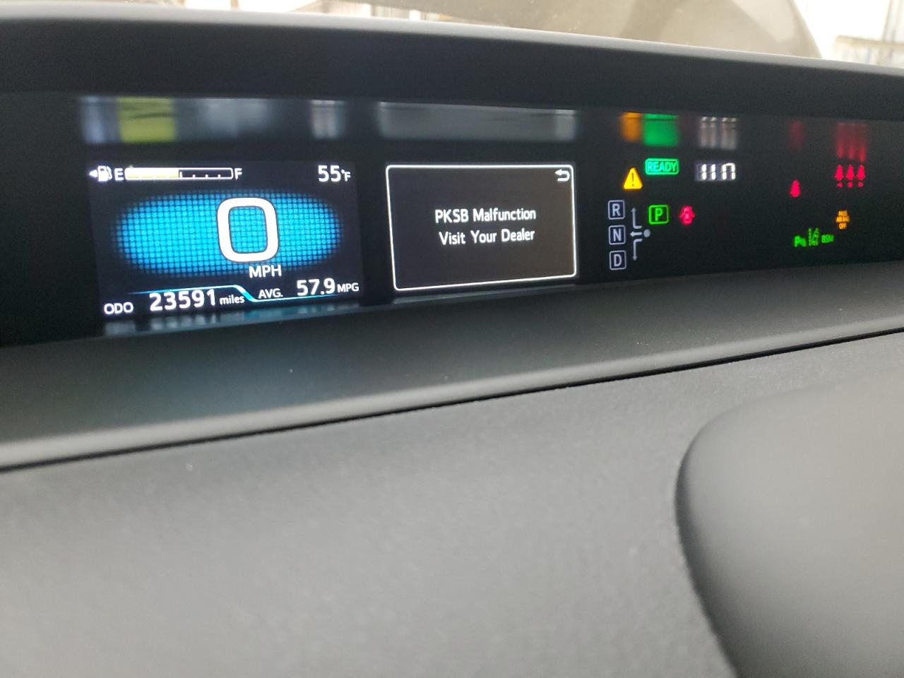 2022 Toyota Prius - Image 9