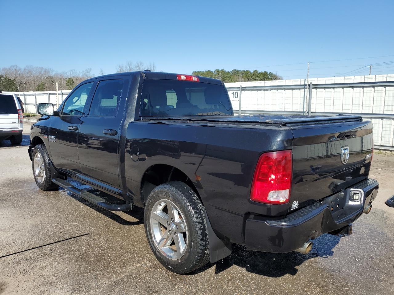 2015 RAM 1500 - Image 2