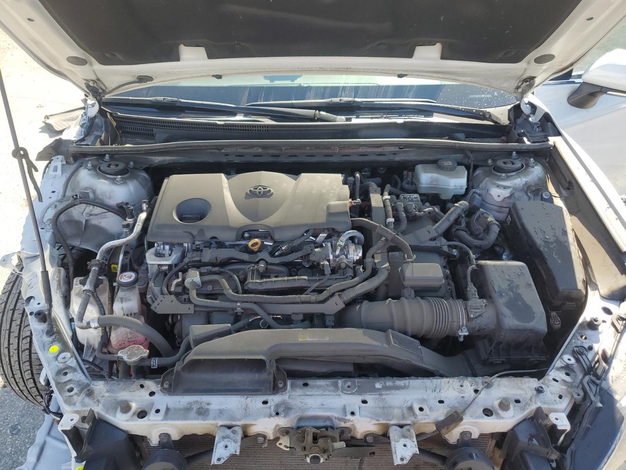 2022 Toyota Camry - Image 13
