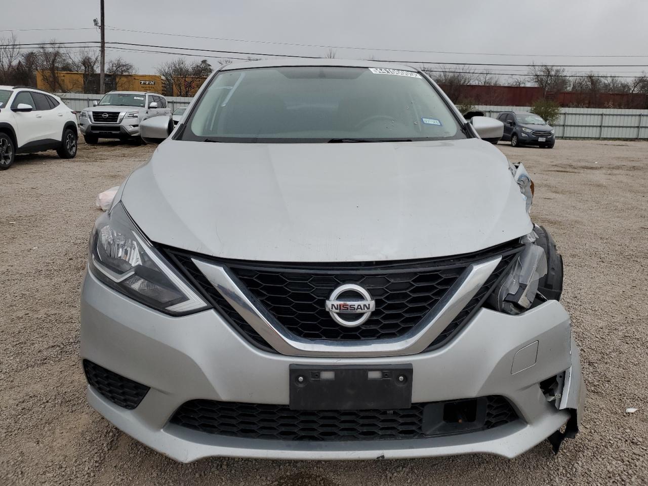2019 Nissan Sentra - Image 5