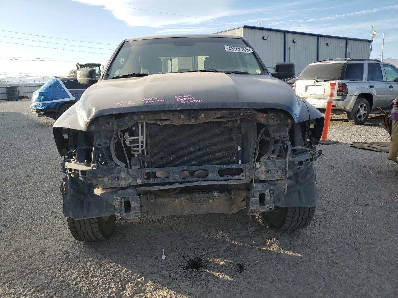 2016 RAM 1500 - Image 5