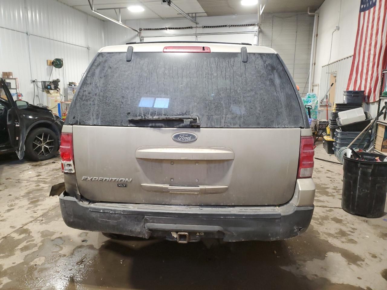 2004 Ford Expedition - Image 6