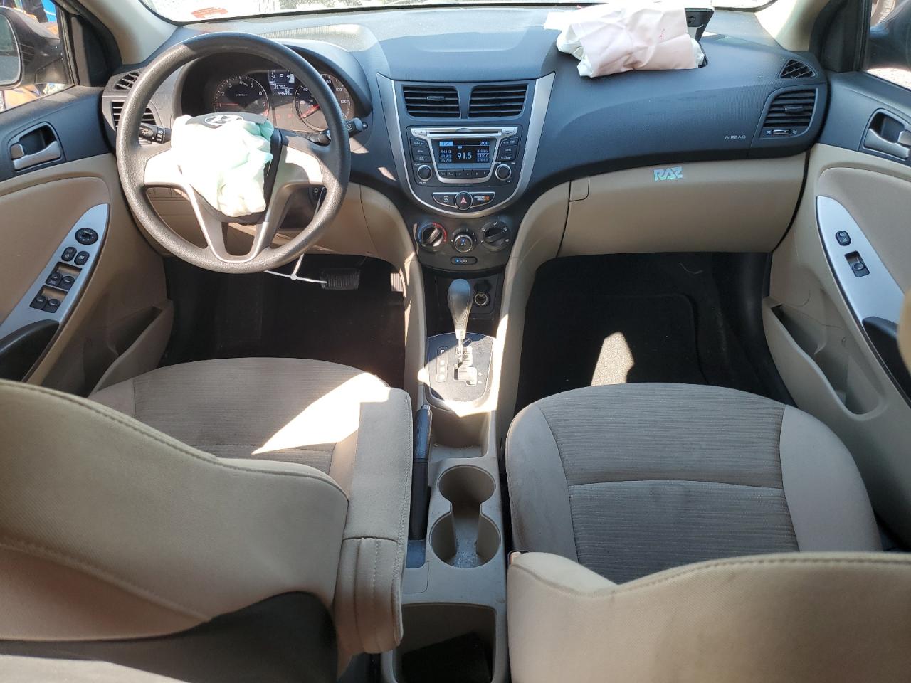 2016 Hyundai Accent - Image 8