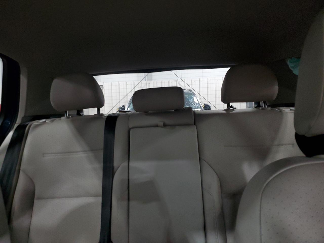 2018 Volkswagen Golf - Image 10