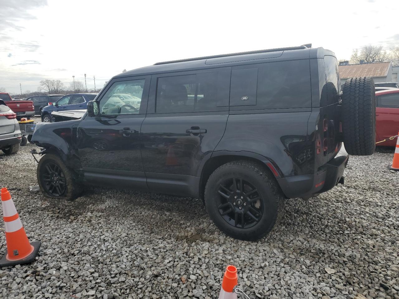 2022 Land Rover Defender - Image 2