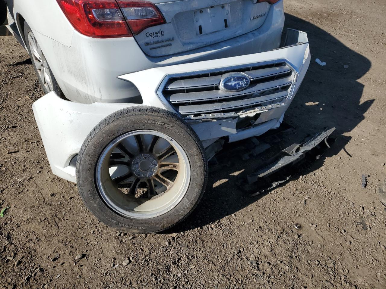 2015 Subaru Legacy - Image 12