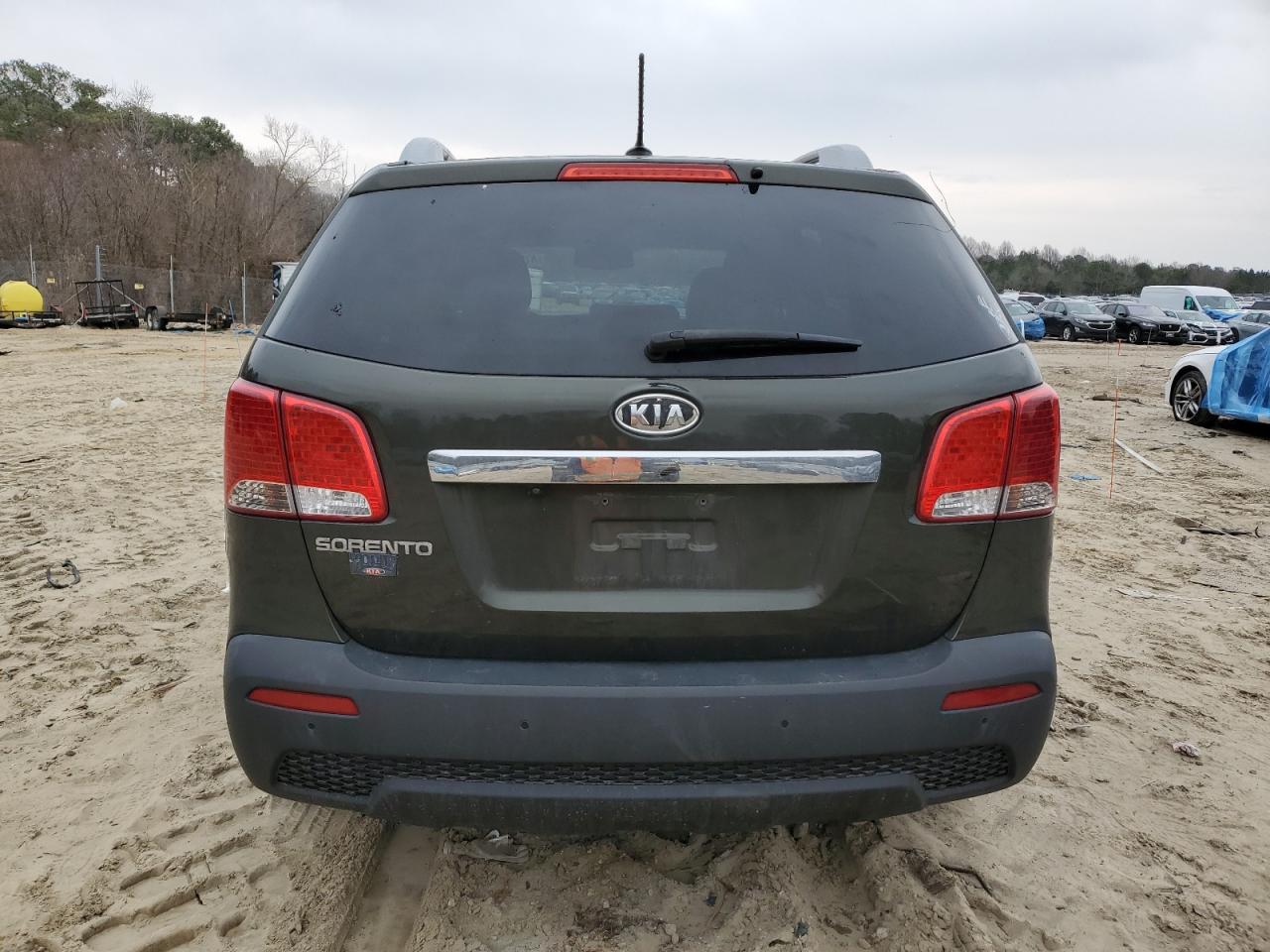 2011 Kia Sorento - Image 6