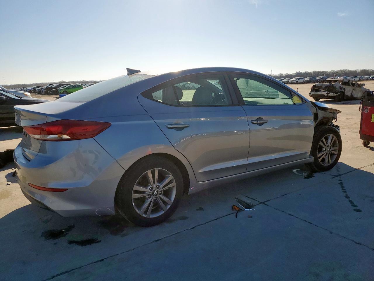 2017 Hyundai Elantra - Image 3