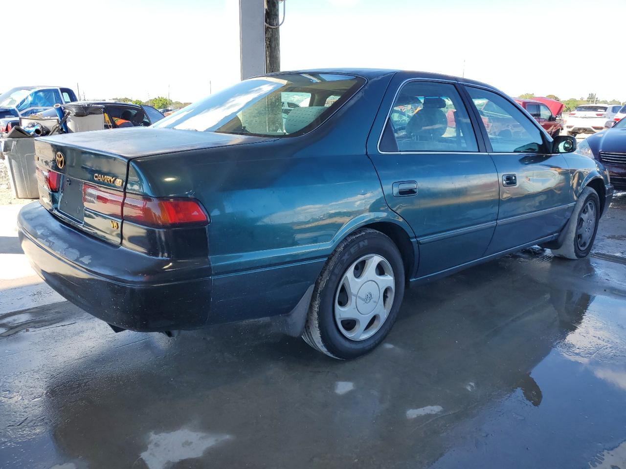 1998 Toyota Camry - Image 3