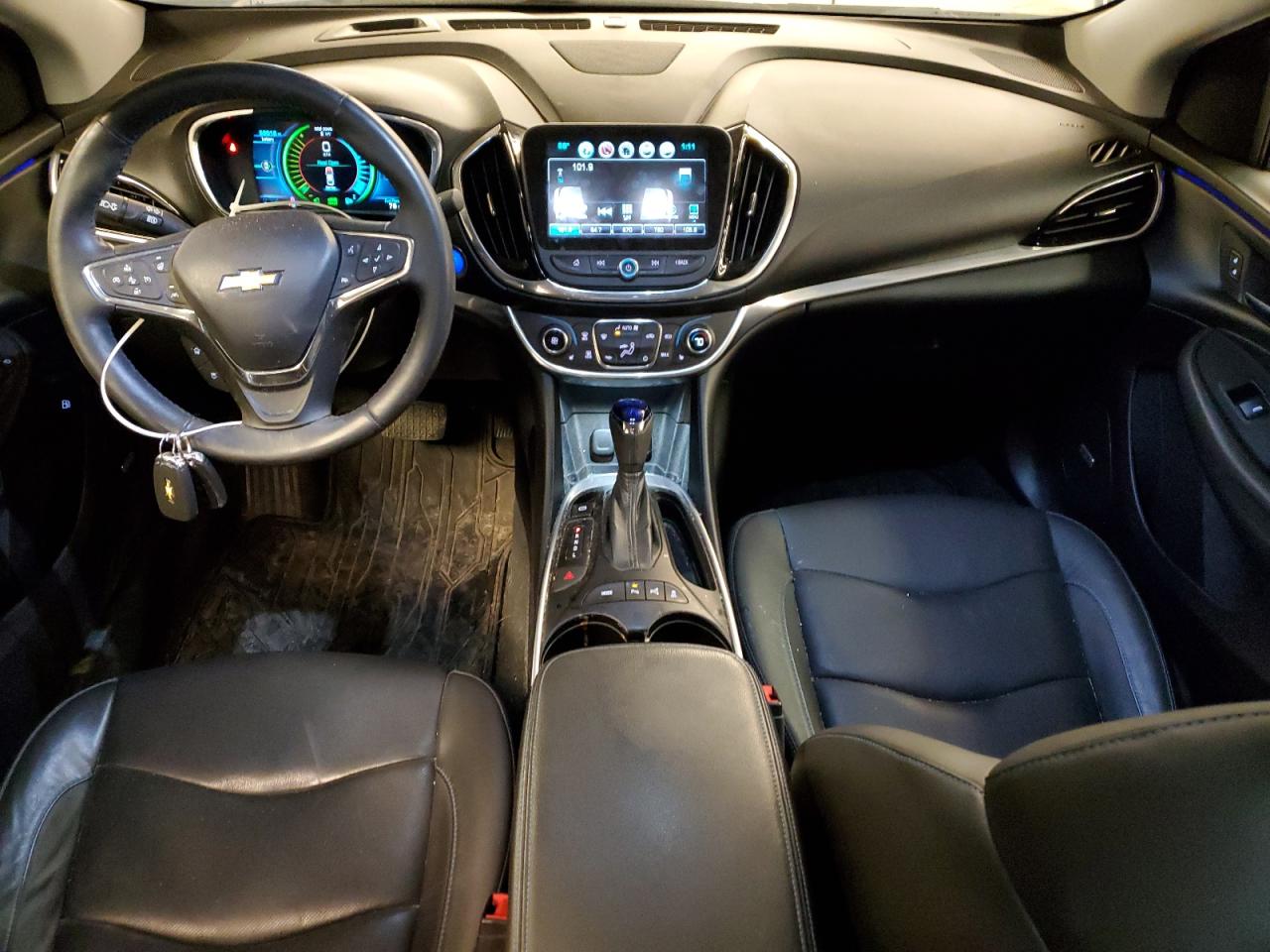 2017 Chevrolet Volt - Image 8