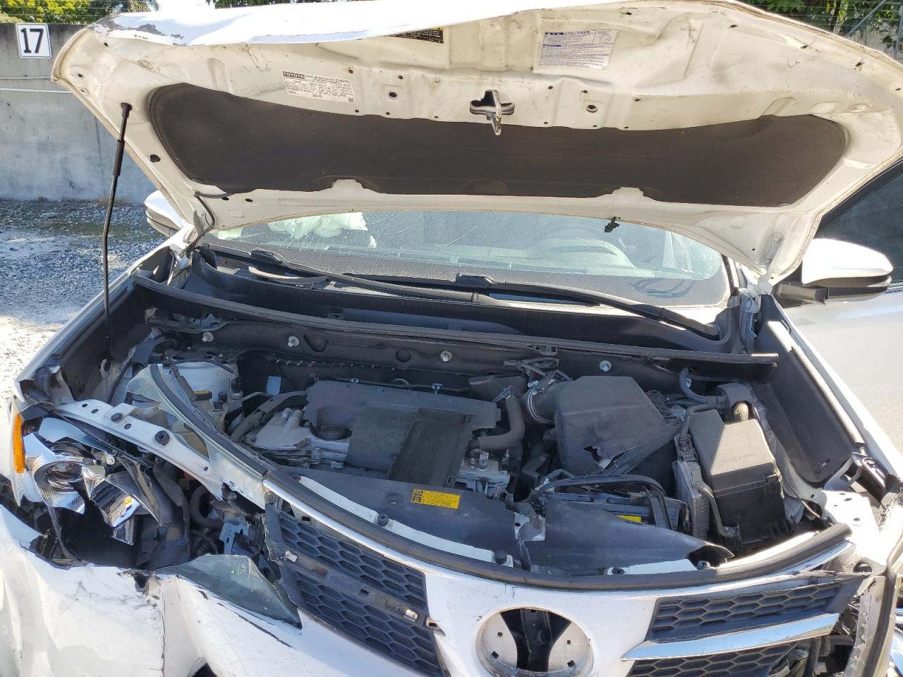2014 Toyota RAV 4 - Image 12