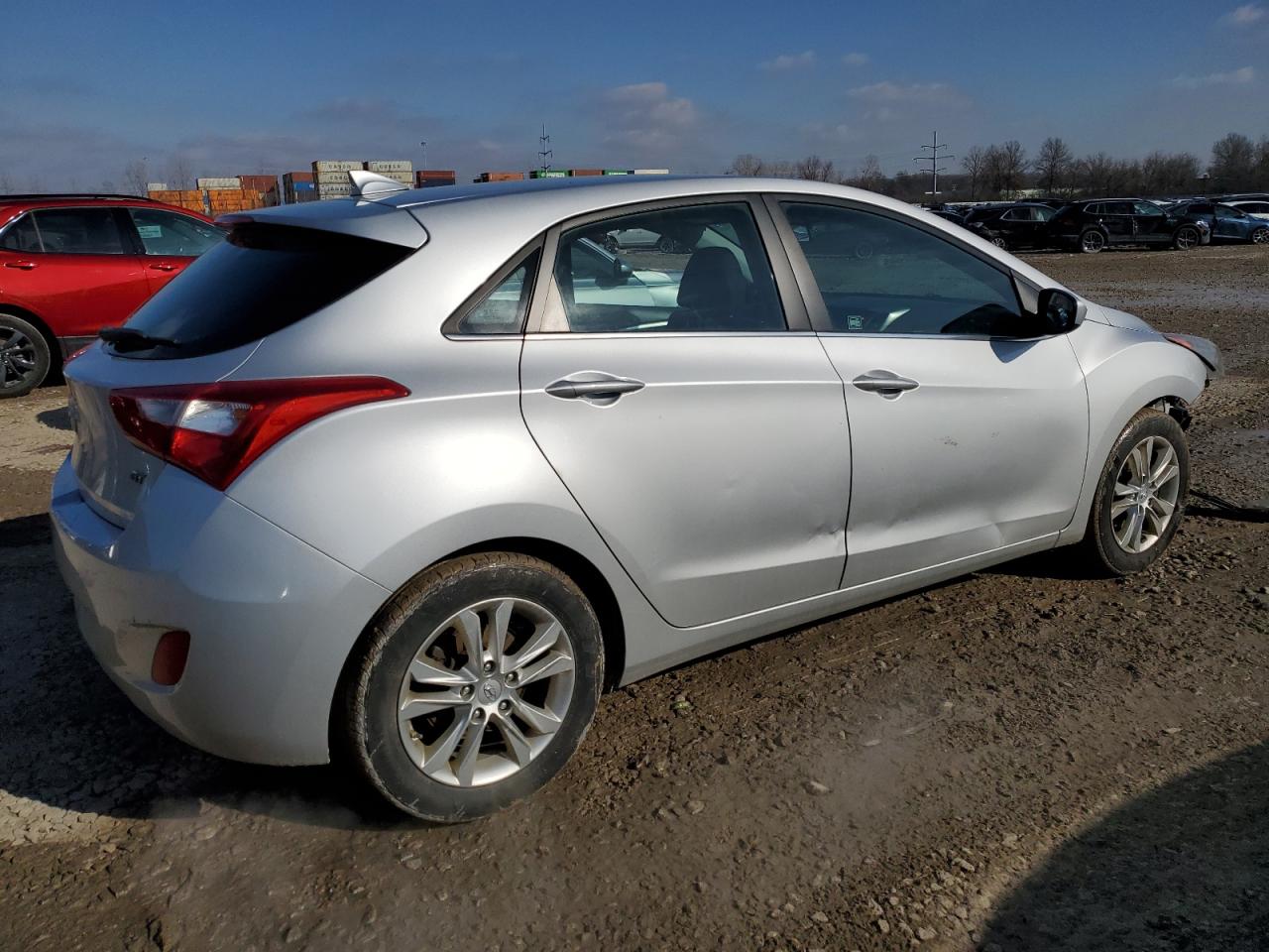 2013 Hyundai Elantra - Image 3