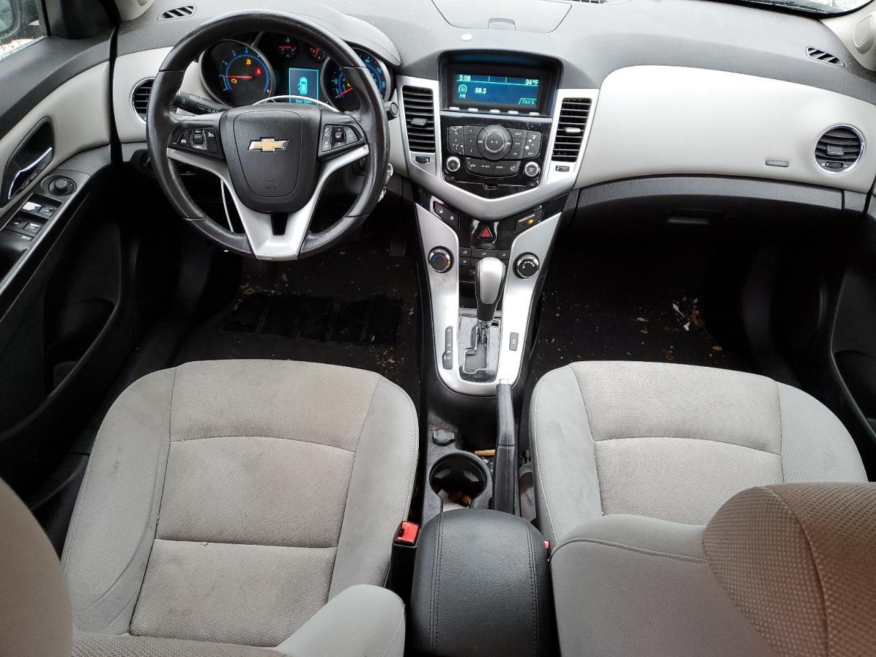 2012 Chevrolet Cruze - Image 8