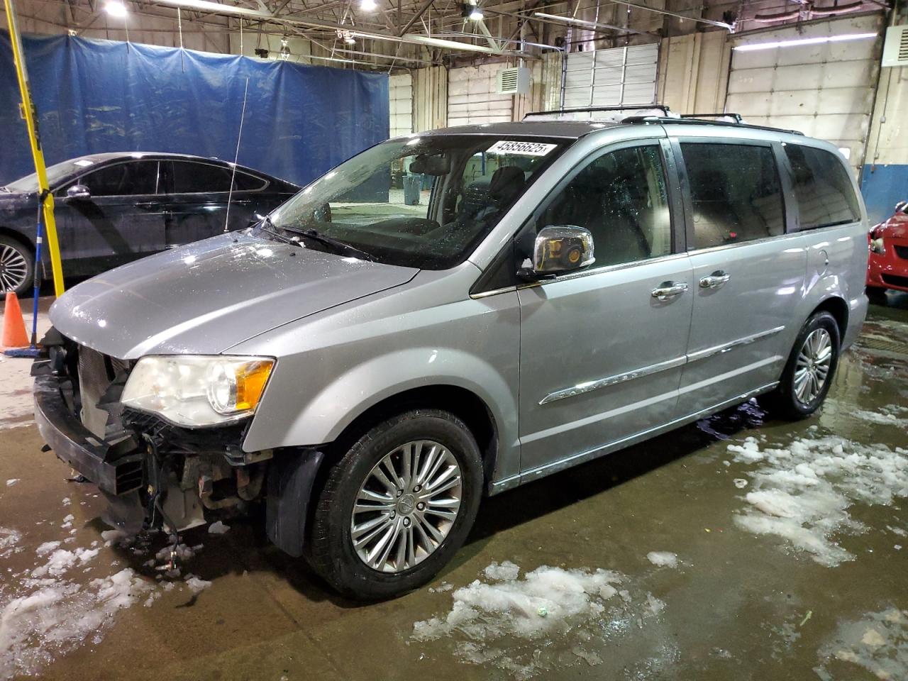 2014 Chrysler Town & Country - Image 1