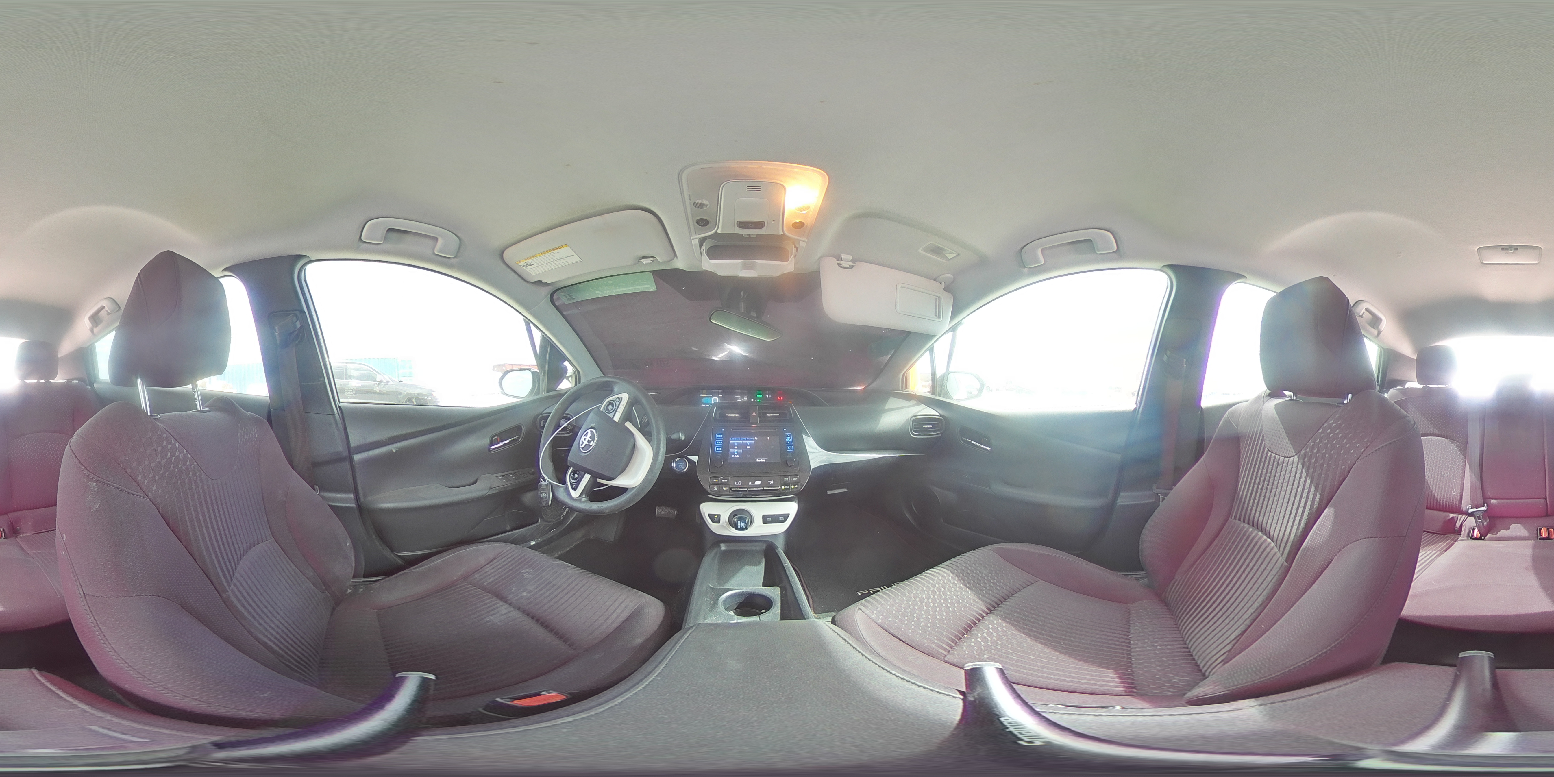 2018 Toyota Prius - Image 13