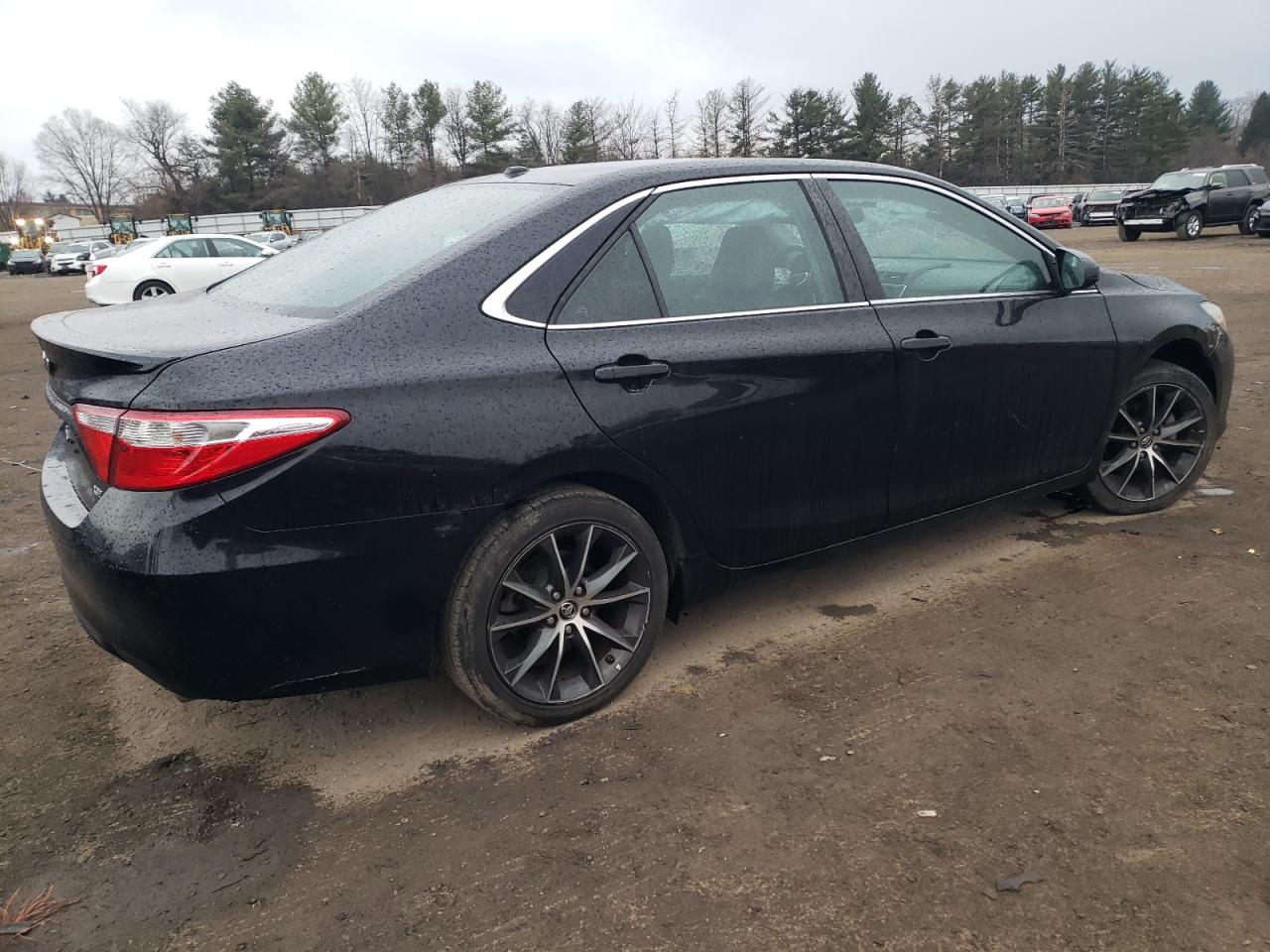 2015 Toyota Camry - Image 3