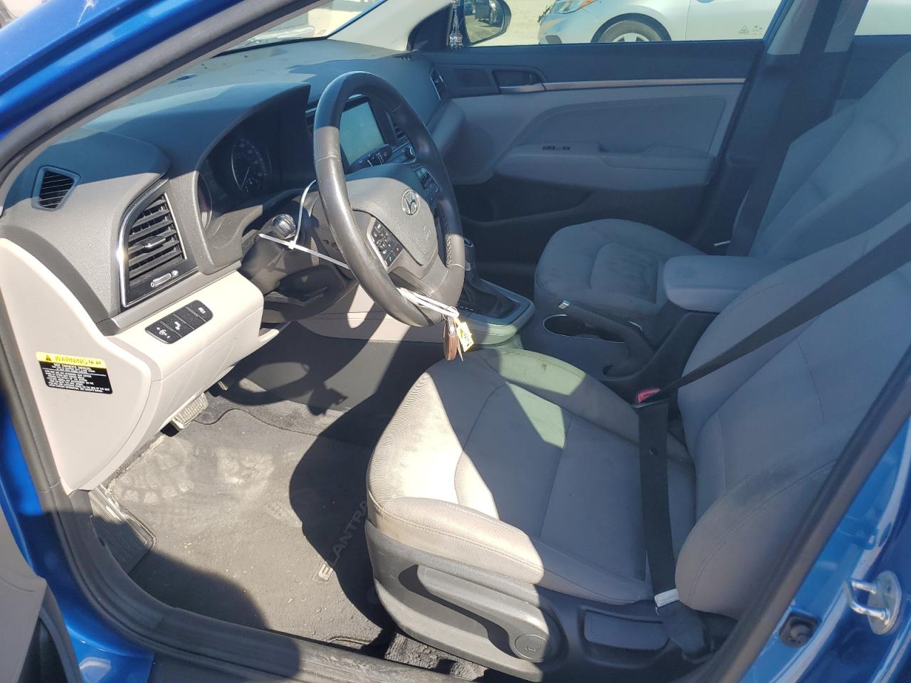 2018 Hyundai Elantra - Image 7