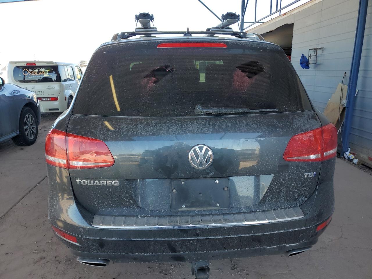 2014 Volkswagen Touareg - Image 6
