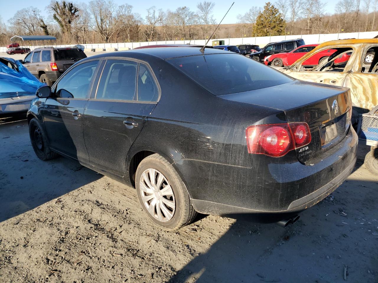 2010 Volkswagen Jetta - Image 2