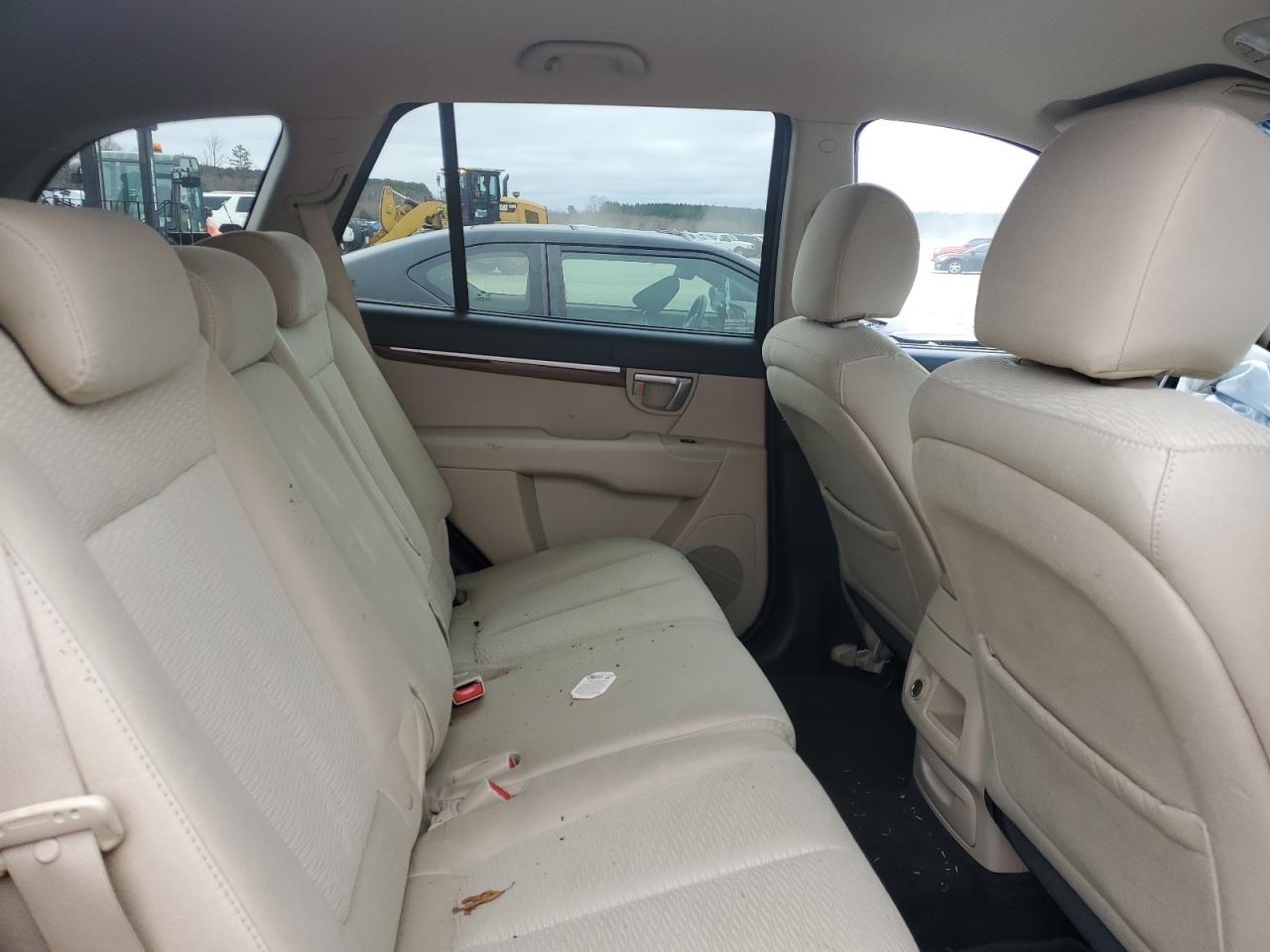 2009 Hyundai Santa Fe - Image 10