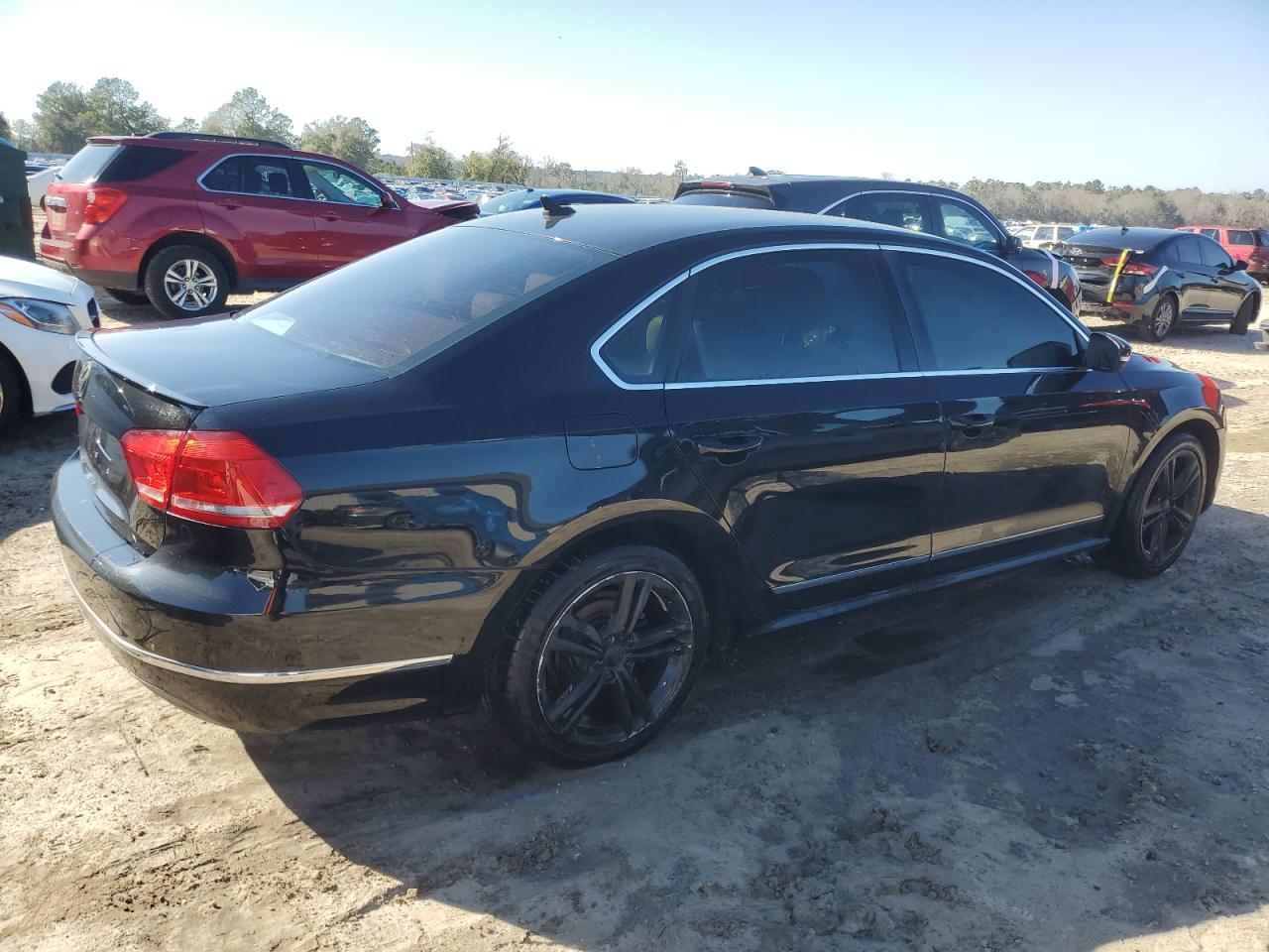 2014 Volkswagen Passat - Image 3