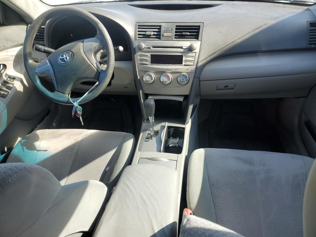 2010 Toyota Camry - Image 8