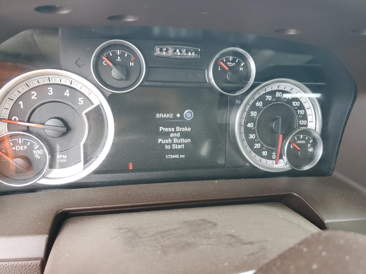 2016 RAM 1500 - Image 9