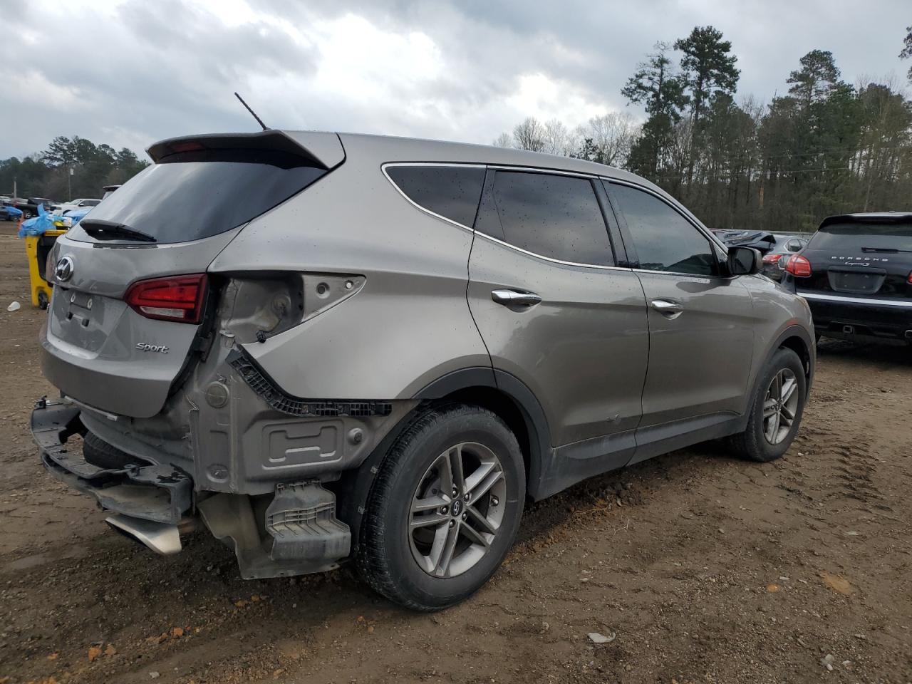 2018 Hyundai Santa Fe - Image 3