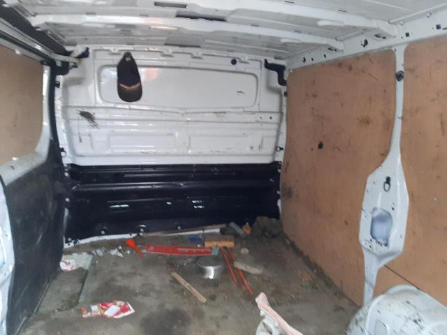 2015 VAUXHALL VIVARO 270