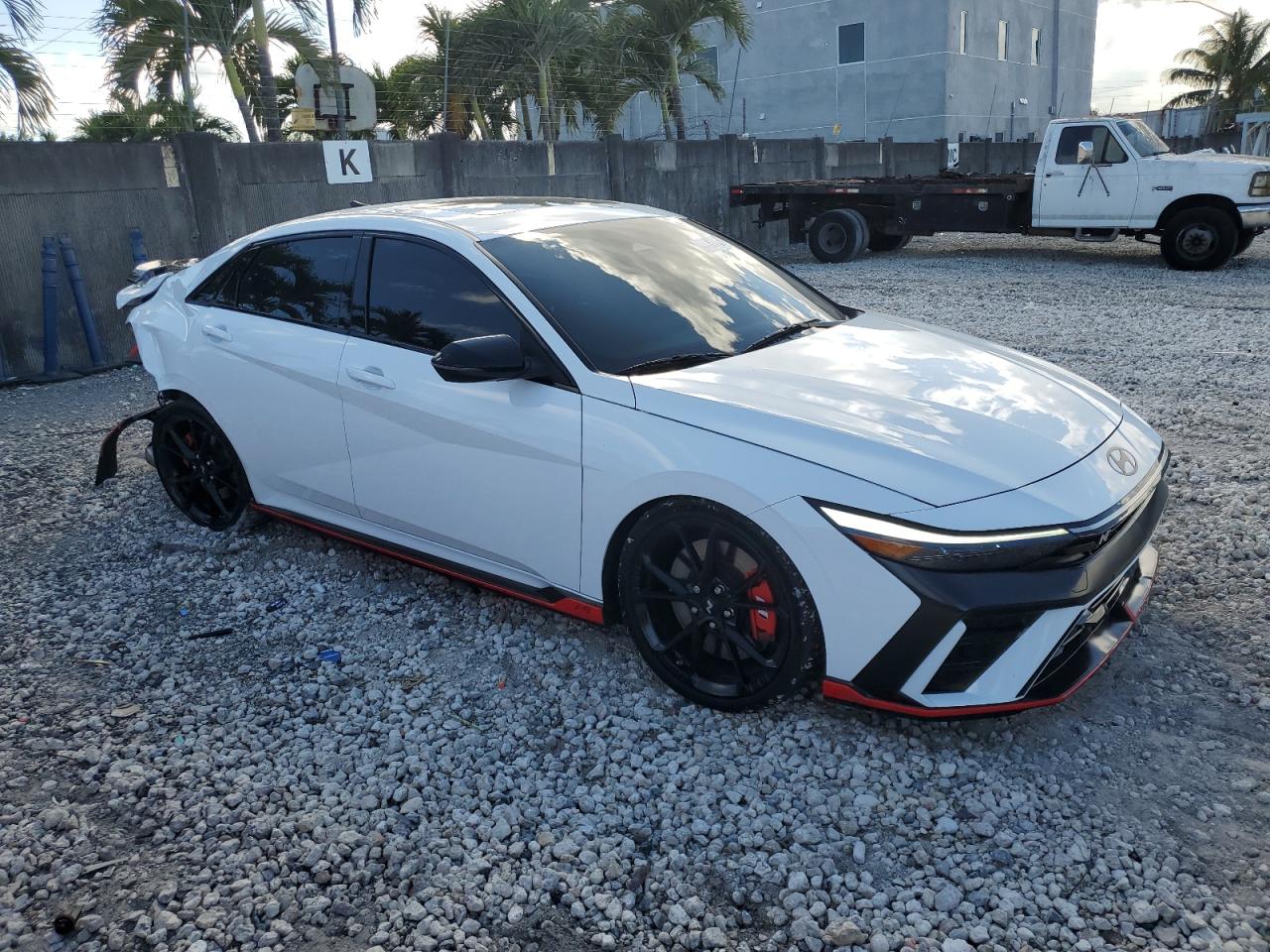 2024 Hyundai Elantra - Image 4